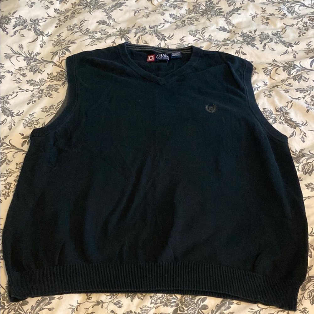 Chaps V-Neck Black Sweater Vest